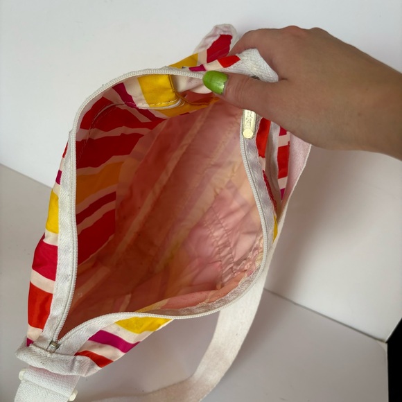 LeSportSac Striped Crossbody Bag with Pouch (note flaws) - Picture 4 of 8